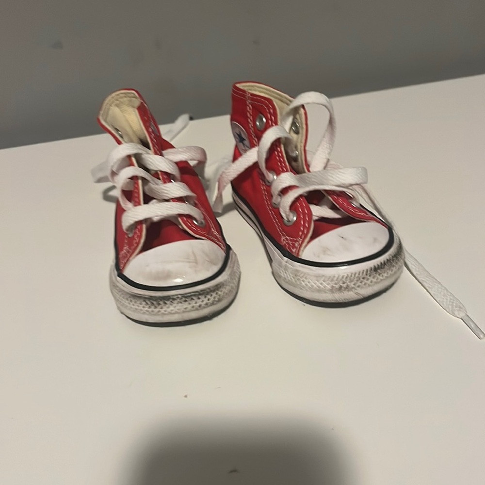Size 4c new red high top converse.